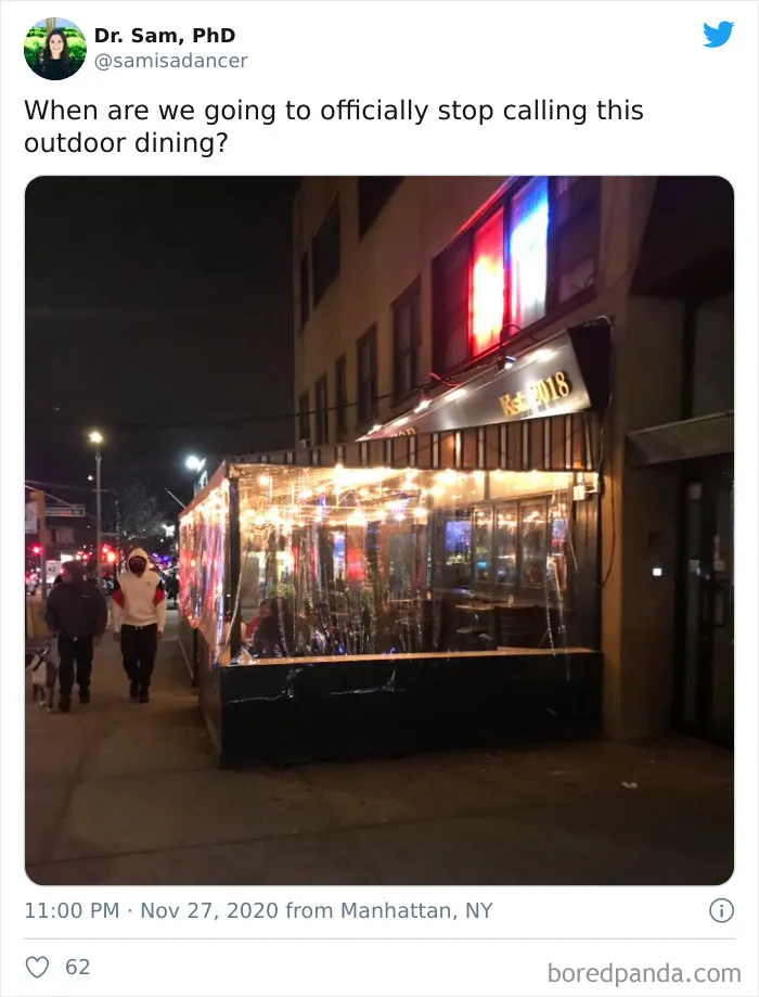 30 Photos Of "Outdoor Dining" That Don't Look Right At All