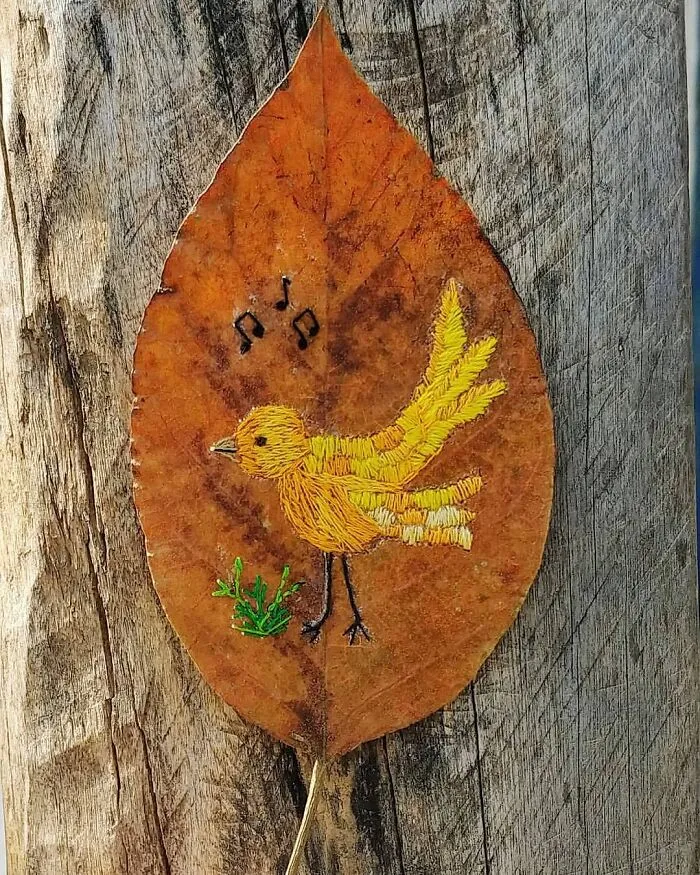 This Brazilian Artist Creates Unique Designs Of Embroidery On Fallen Leaves (109 Pics)