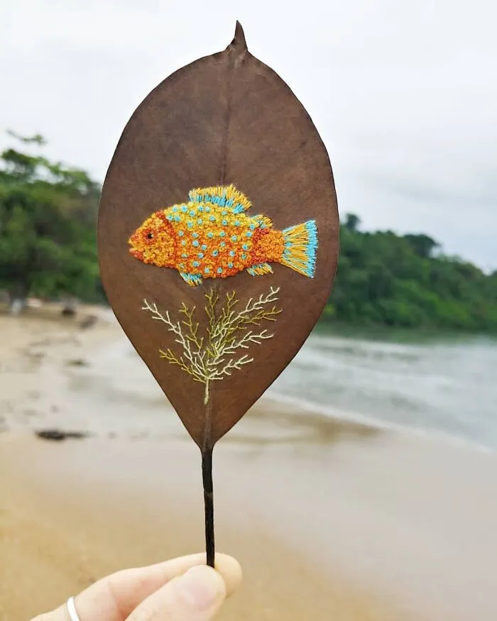 This Brazilian Artist Creates Unique Designs Of Embroidery On Fallen Leaves (109 Pics)