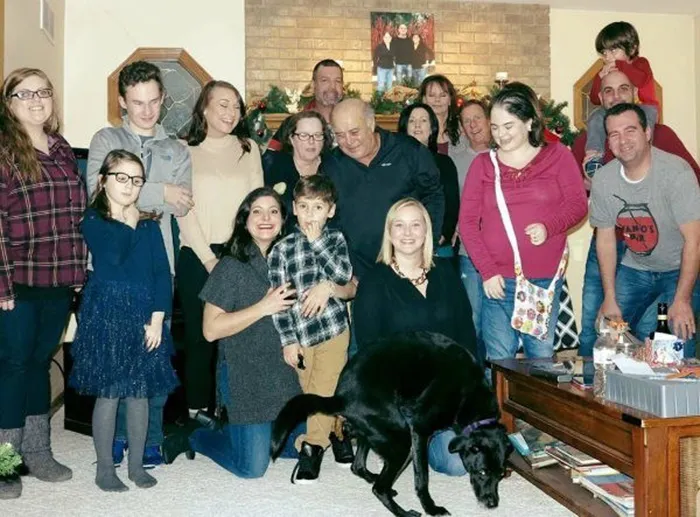 39 Christmas Pics That Were Supposed To Be Nice Until The Dog Showed Up