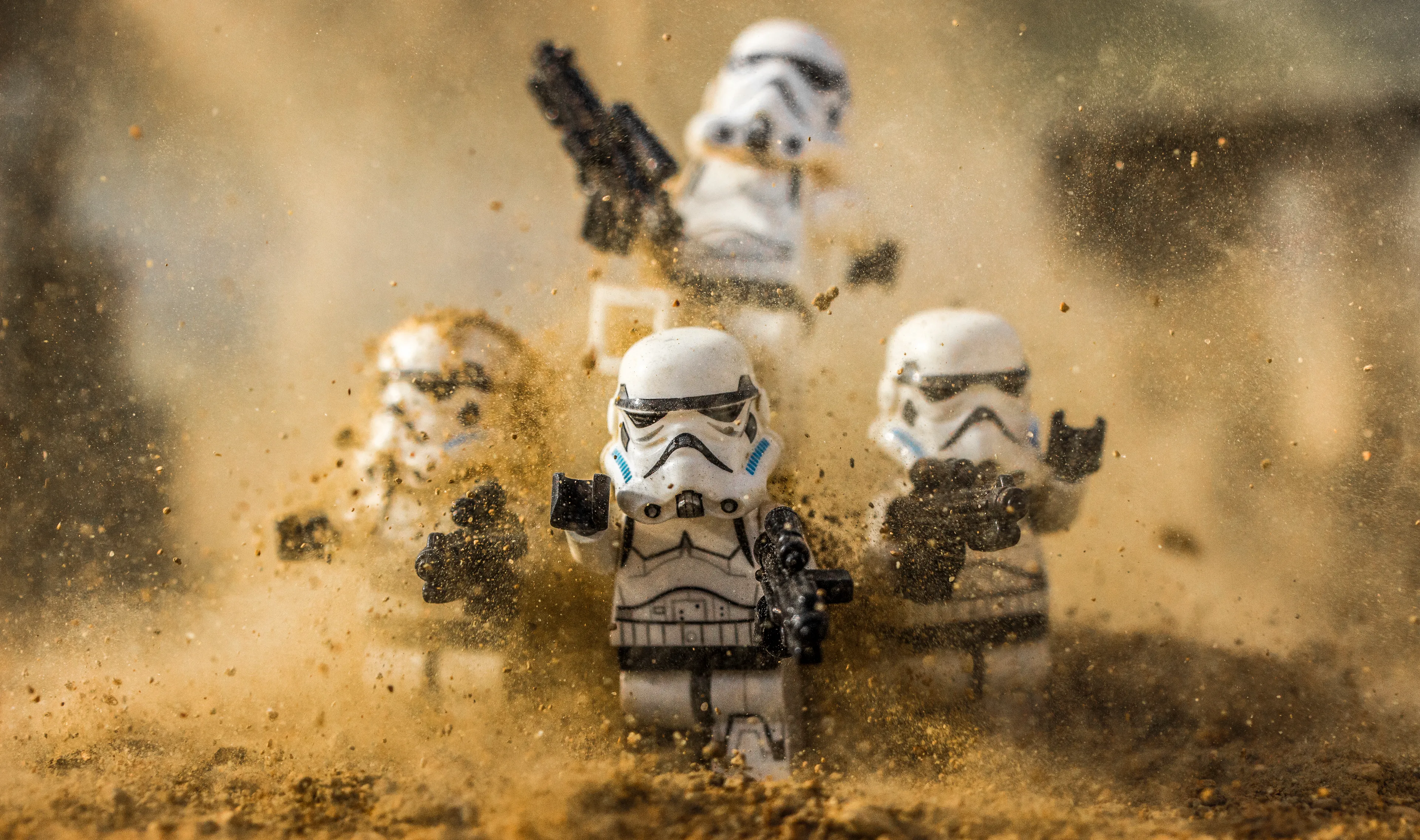10 Photos Showcasing The Action Packed World Of LEGO Star Wars!