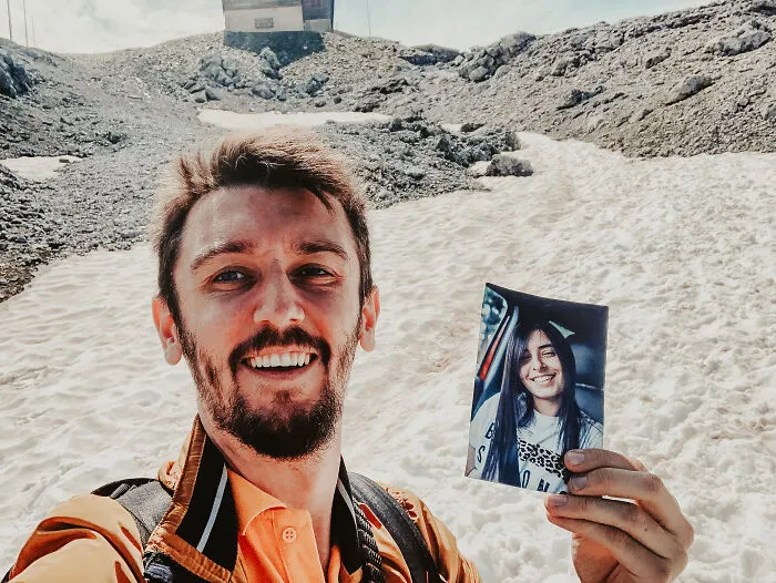 My Girlfriend Couldn’t Join Me On A Trip To Europe Last Year, So I Printed A Few Of Her Photos And Took Selfies Everywhere (32 Pics)