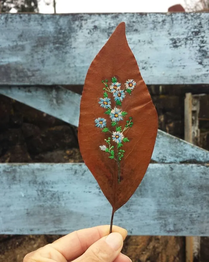 This Brazilian Artist Creates Unique Designs Of Embroidery On Fallen Leaves (109 Pics)