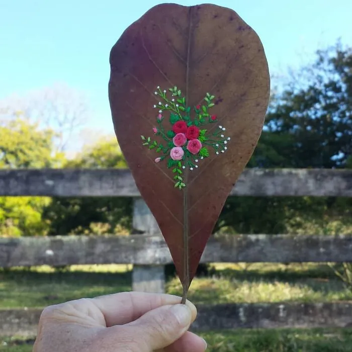 This Brazilian Artist Creates Unique Designs Of Embroidery On Fallen Leaves (109 Pics)