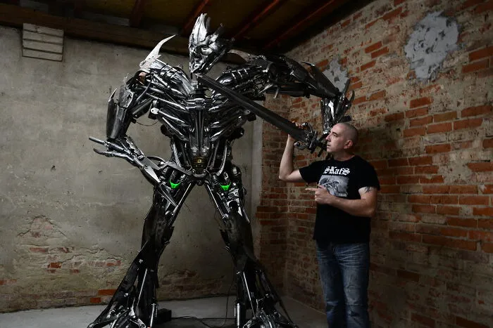 This Artist From Poland Uses Scrap Metal To Create These Fascinating Sculptures Inspired By Popular Movies (44 Pics)