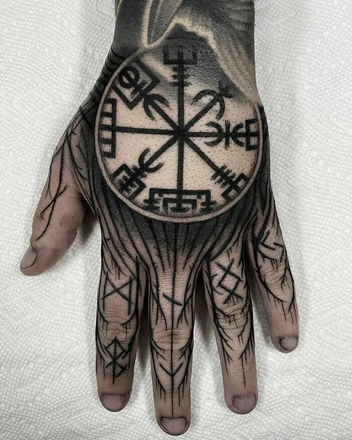 30 Tatuajes vikingos brutales