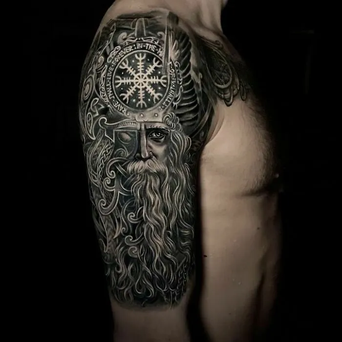 30 Tatuajes vikingos brutales