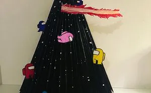 I Turn Old Magazines Into Xmas Decorations.