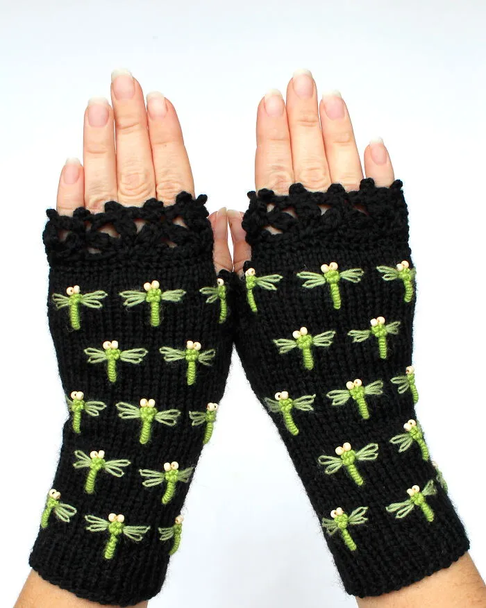I Have Been Making Embroidered Gloves For Over 7 Years Now, Here Are My 40 Best Works