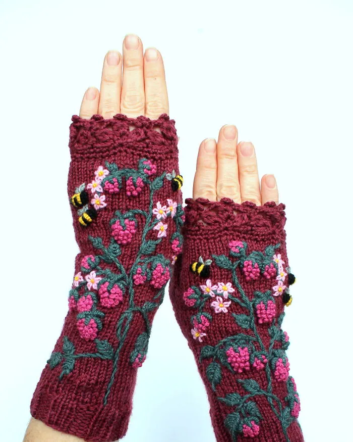 I Have Been Making Embroidered Gloves For Over 7 Years Now, Here Are My 40 Best Works