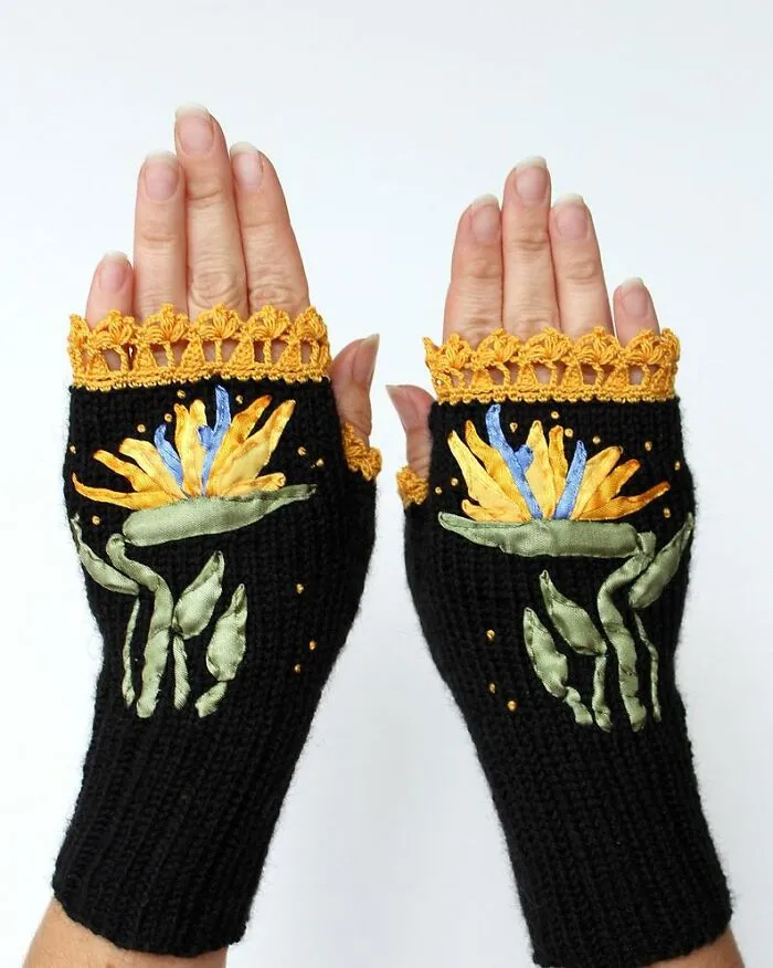 I Have Been Making Embroidered Gloves For Over 7 Years Now, Here Are My 40 Best Works