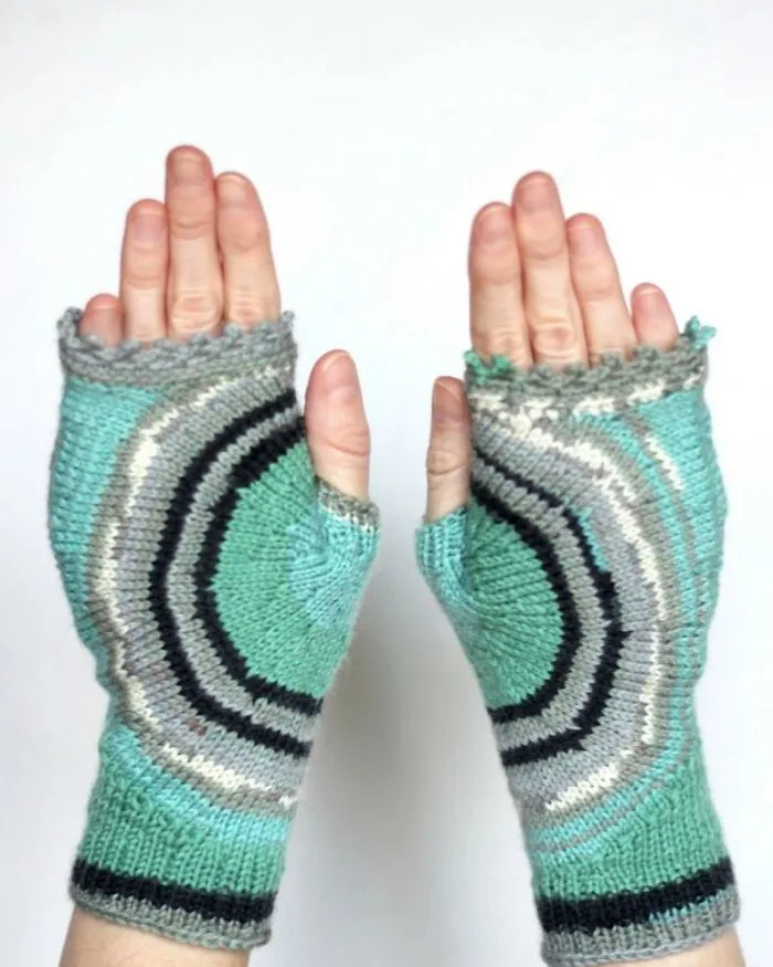 I Have Been Making Embroidered Gloves For Over 7 Years Now, Here Are My 40 Best Works