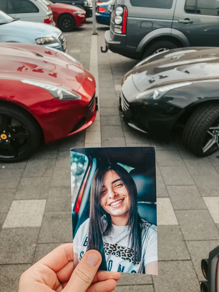 My Girlfriend Couldn’t Join Me On A Trip To Europe Last Year, So I Printed A Few Of Her Photos And Took Selfies Everywhere (32 Pics)
