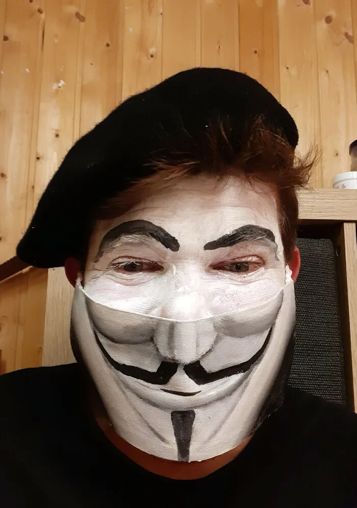 V