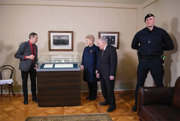 Absolute Unit Guarding Lithuanian Declaration Of Independence