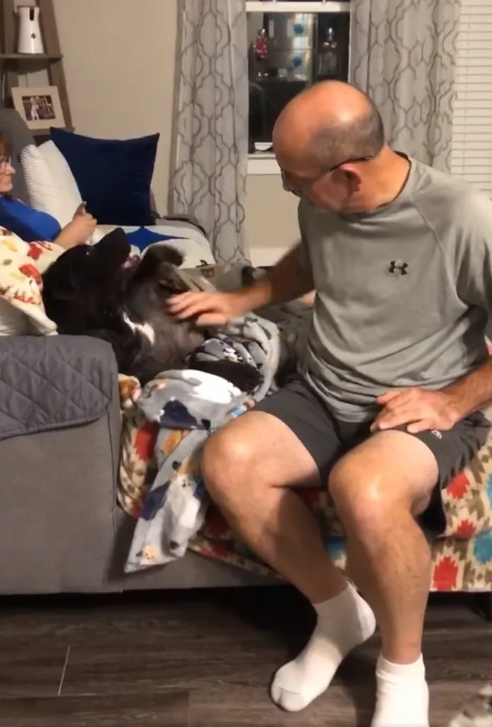 35 Of The Best Entries To The "GrandPawrents" Challenge In Which People Share Pics Of Parents With Their Pets