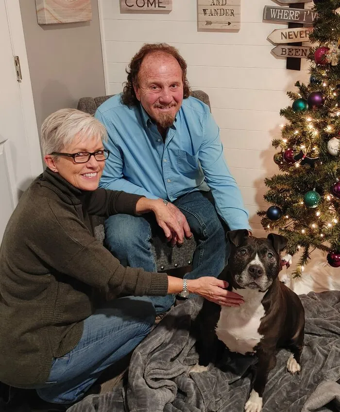 35 Of The Best Entries To The "GrandPawrents" Challenge In Which People Share Pics Of Parents With Their Pets