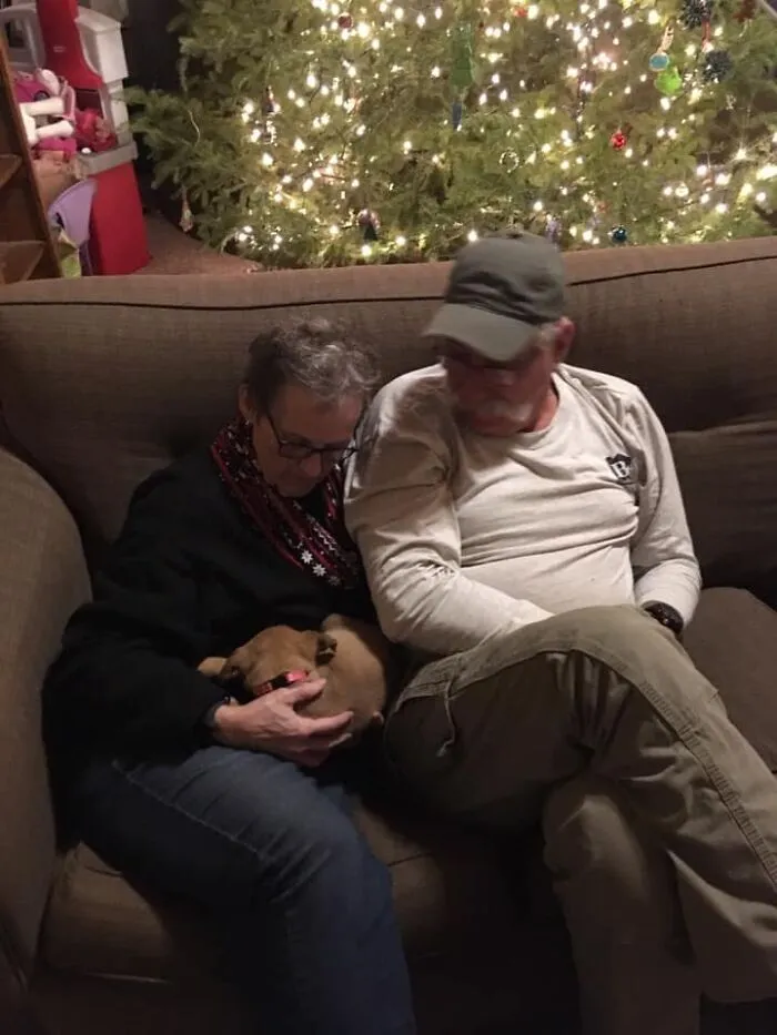35 Of The Best Entries To The "GrandPawrents" Challenge In Which People Share Pics Of Parents With Their Pets