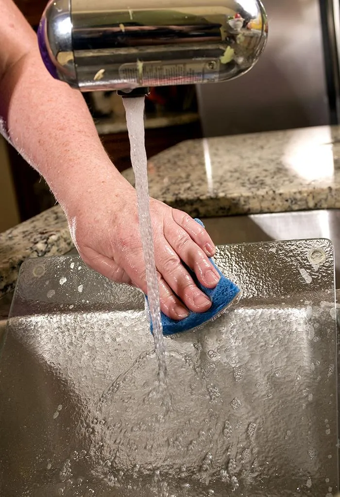 Using Kitchen Sponges