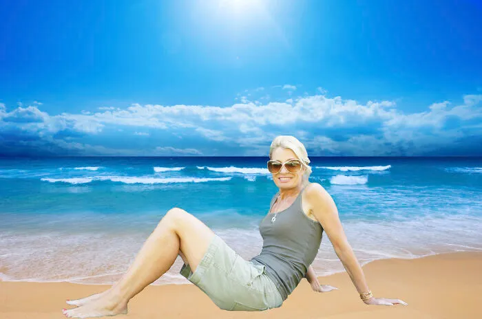 "I'm At The Beach Guys!!!!!!"