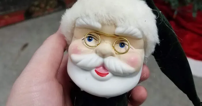 Hey Pandas, Post Your Creepiest Christmas Decorations (Closed)
