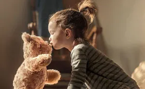 As A Dad Of Four, I’ve Been Taking Photos Of My Kids With Their Brother Bear For Years (30 Pics)