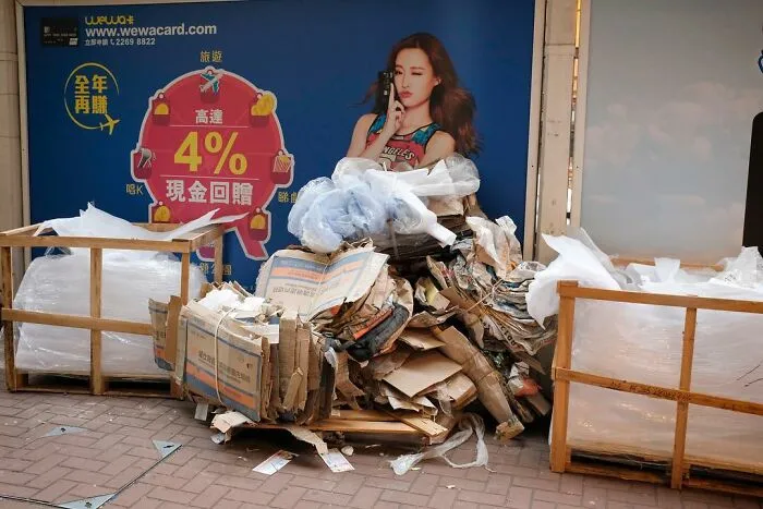 Este fotógrafo callejero capta las oportunidades accidentales en sus fotos (30 imágenes)