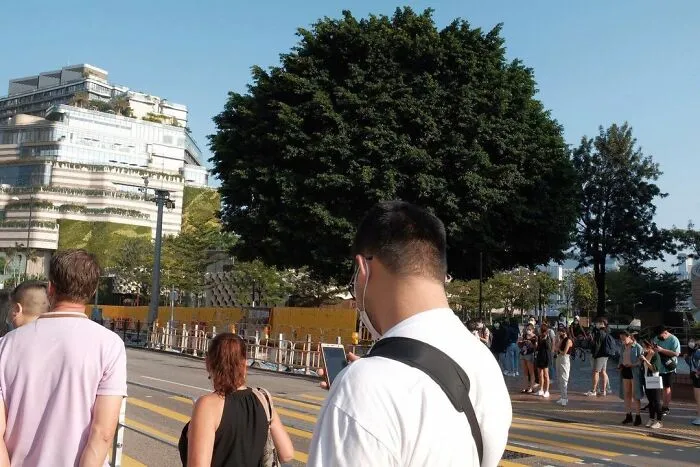 Street Photographer Captures Accidental Photo Opportunities (30 Pics)