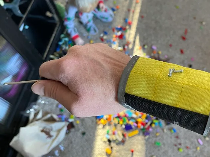 Brazalete magnético para sostener los tornillos mientras arreglo cosas