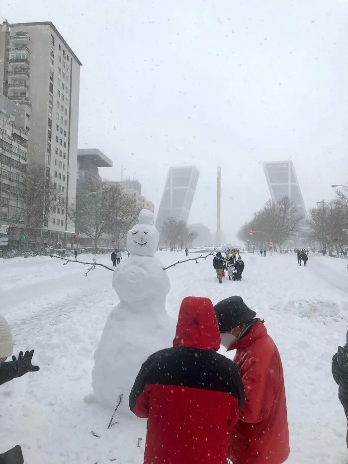 Heaviest Snowfall In Madrid, Spain In Over 50 Years!