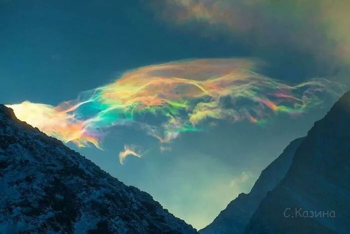 Nubes iridiscentes en Siberia