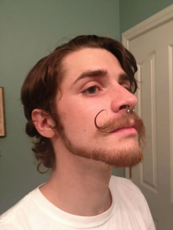 30 Men Who Decided To Try The 'Monkey Tail' Beard Look