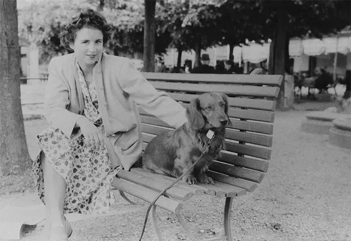 70-Year-Old Film Roll Containing A Couple's Vacation Pics Sparks A Global Hunt