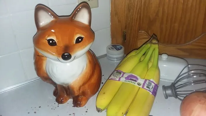I Was Scrolling Through Marketplace Looking For A Cookie Jar And Literally Gasped When I Saw This Masterpiece