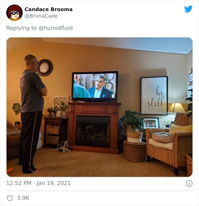 Someone Points Out That Dads Watch TV In A Very Specific Way, And It's Hilarious (25 Pics)
