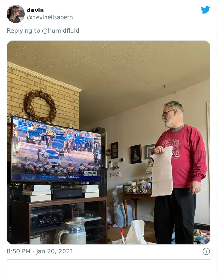 Someone Points Out That Dads Watch TV In A Very Specific Way, And It's Hilarious (25 Pics)