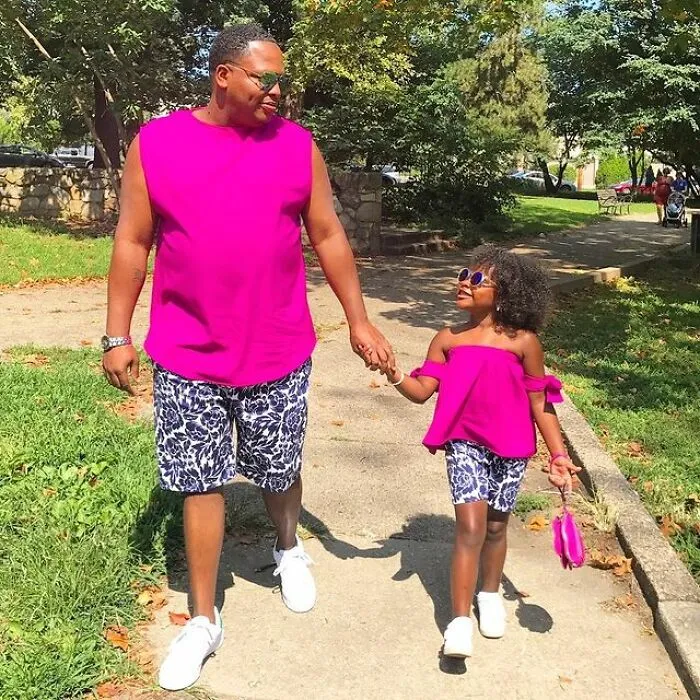 Este padre cose ropa personalizada para su hija de 9 años, y aquí tienes 30 de las mejores prendas