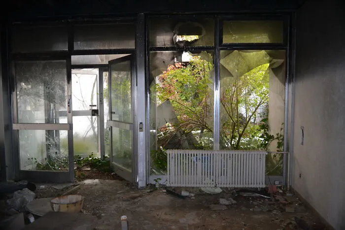 My Exploration Of A Clinic That Was Abandoned In 2002, From One Day To The Next