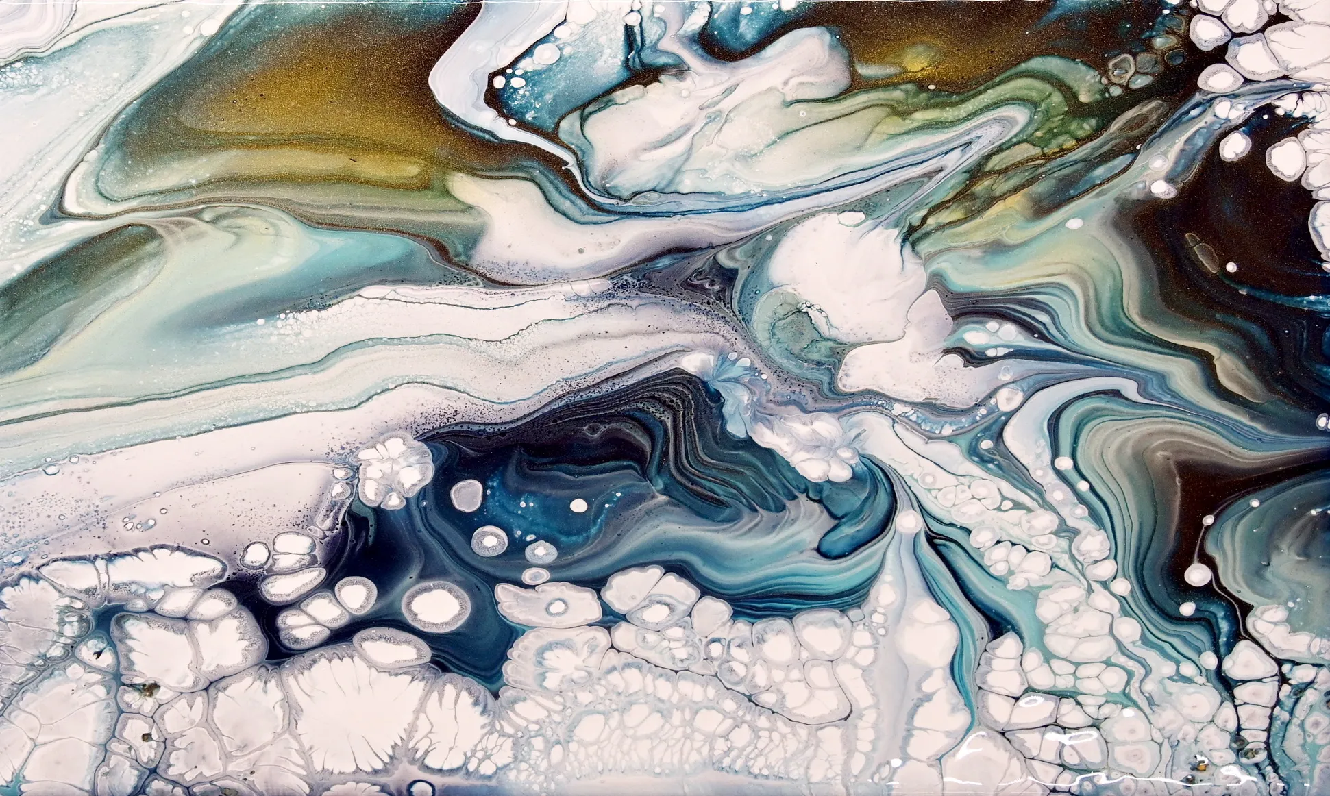 Pearl Cells And Webbing ~ Playing With Thin Consistency ~ Fluid Art