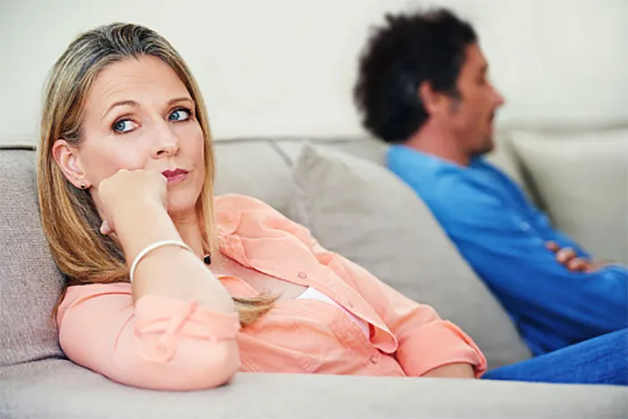 Couple Therapists Share The Most Common 'Red Flags' They Spot That Might Indicate The Relationship Is Problematic (30 Pics)