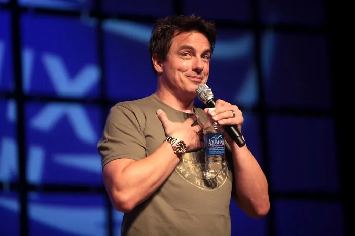 40 Times Celebrities Proved Themselves To Be Actually Nice People, Shared By Folks On Reddit