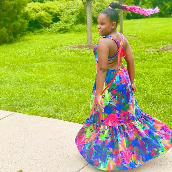Este padre cose ropa personalizada para su hija de 9 años, y aquí tienes 30 de las mejores prendas