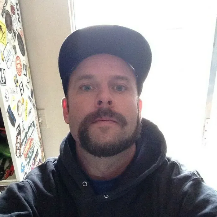 30 Men Who Decided To Try The 'Monkey Tail' Beard Look