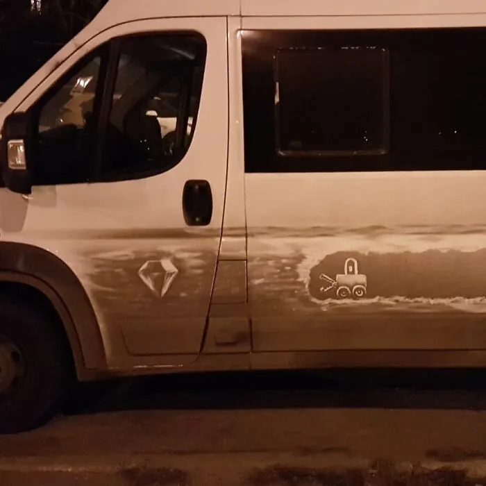 Owners Of Dirty Trucks Find Amazing Drawings On Their Vehicles Left By This Artist (36 New Pics)