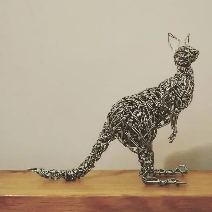 37 Incredible Animal Sculptures Created Out Of Galvanized Wire By This Norfolk-Based Artist