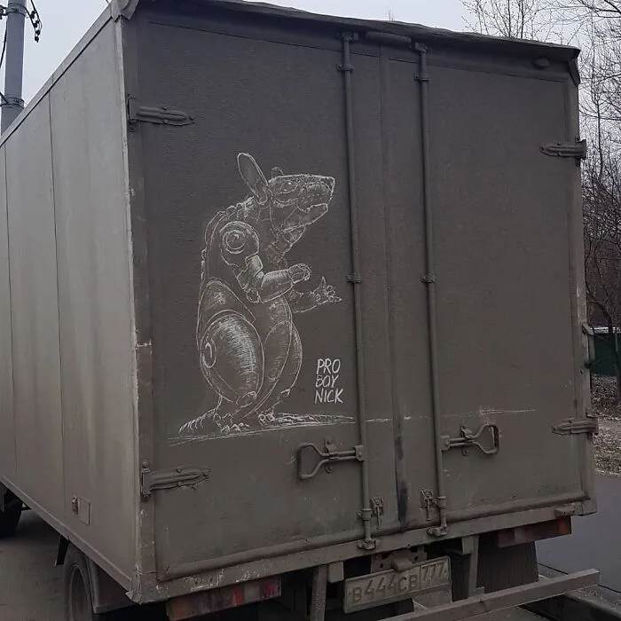 Owners Of Dirty Trucks Find Amazing Drawings On Their Vehicles Left By This Artist (36 New Pics)