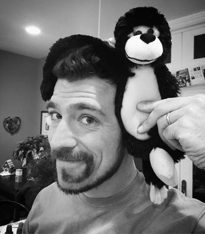30 Men Who Decided To Try The 'Monkey Tail' Beard Look