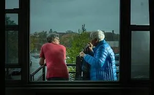 Man Stuck In Quarantine With His Ex-Wife And His Mom Shares All The Chaos In Hilarious Photos