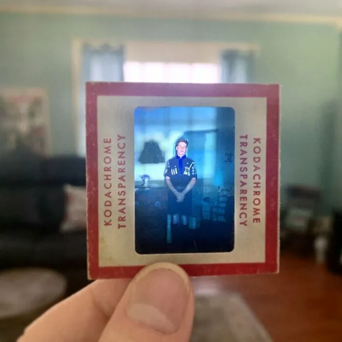 Photographer Uses Her Dad’s Old Slides To Create A Nostalgic Photo Series (31 Pics)