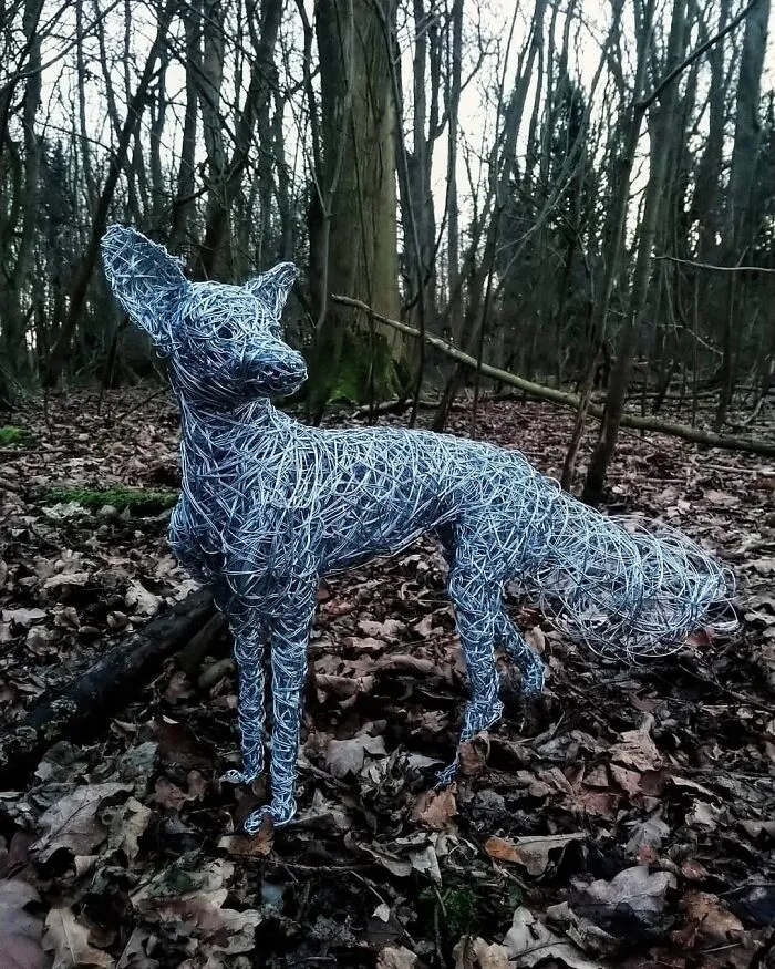 37 Incredible Animal Sculptures Created Out Of Galvanized Wire By This Norfolk-Based Artist